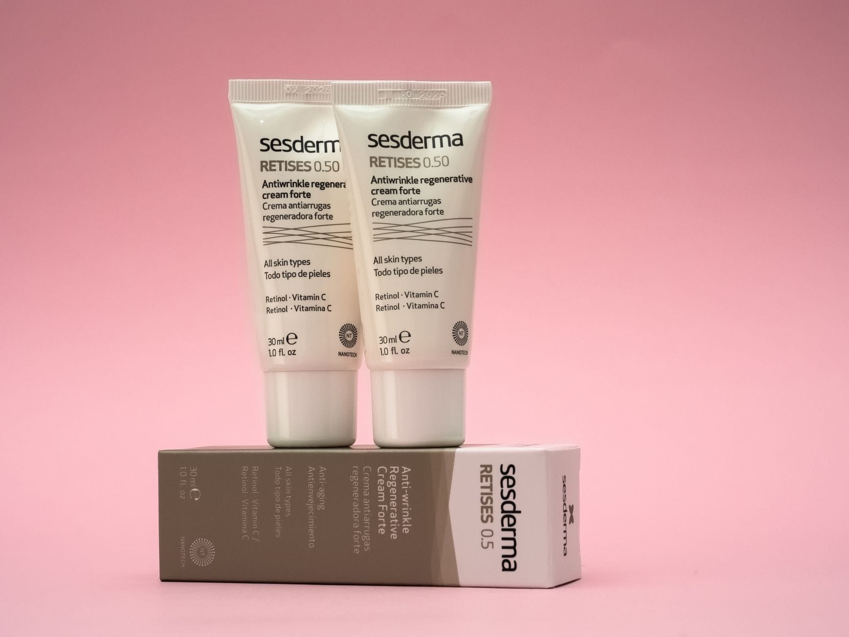 Retinol w domowej pielęgnacji twarzy – kiedy zacząć i jak go stosować